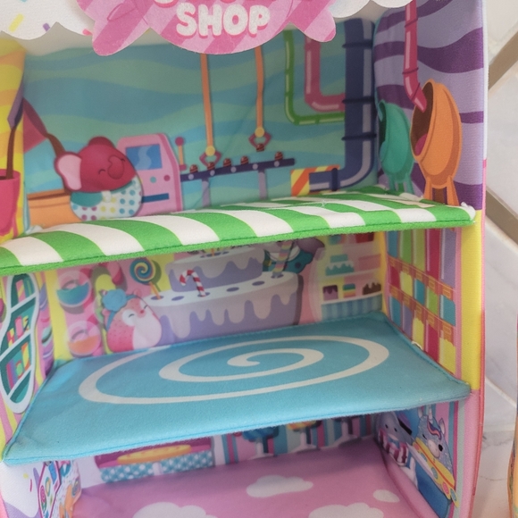 Squishville by Original Squishmallows Sweet Shop and Deluxe Academy Playset - Picture 11 of 11